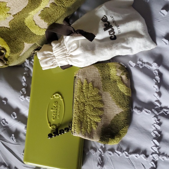 Cake Women's Olive Green Floral Diaper Bag - Picture 6 of 6